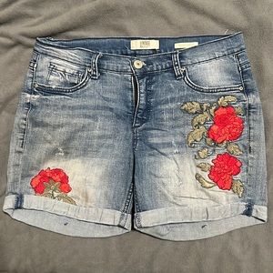 Vintage America Blues embroidered jean shorts